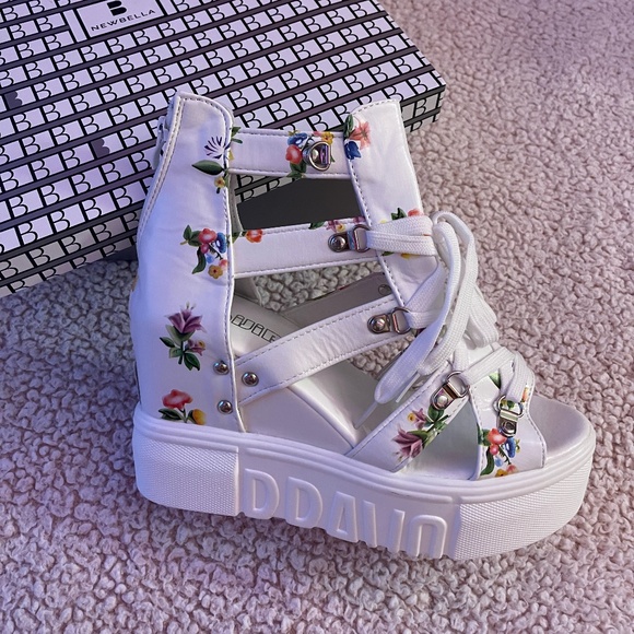 NewBella Platform - Picture 1 of 1